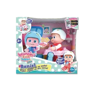 Panenka Baniel v autíčku