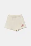 Dětské kraťasy Puma ESS SCRIPT Shorts G béžová barva, s aplikací, 685869