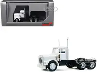 Kenworth W900 Short Day Cab White 1/87 (HO) Plastic Model Car by Promotex