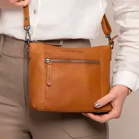 Dámska kožená crossbody kabelka The Chesterfield Brand Faro - koňak