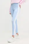 Legíny adidas Essentials dámské, modrá barva, s aplikací, JE0070