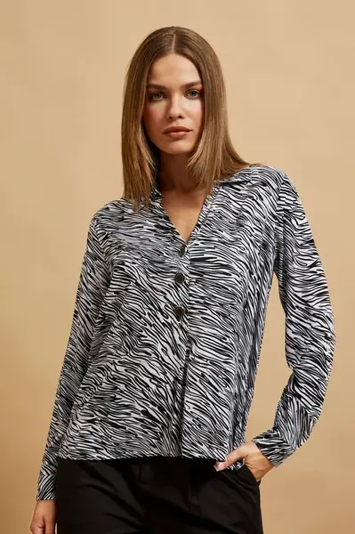 Marisse Black And White V-Neck Shirt