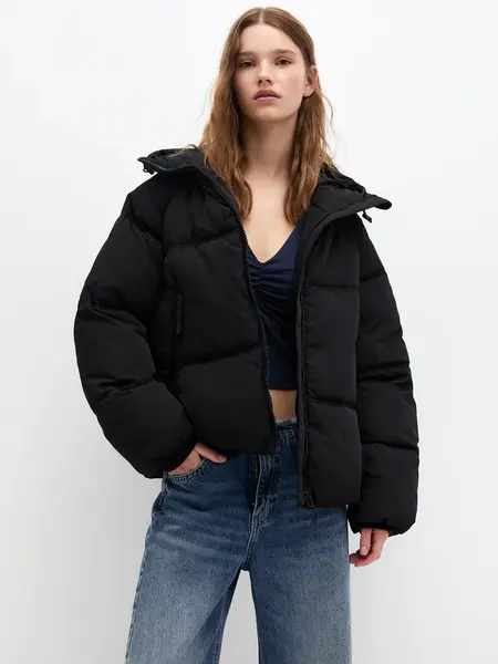 Pull&Bear Prechodná bunda  čierna