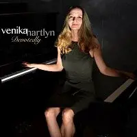 Venika Hartlyn – Devotedly