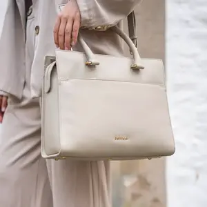 Dámska kožená kabelka na notebook Bellicci Amanda - béžová