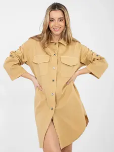 Košilové šaty v camel barvě