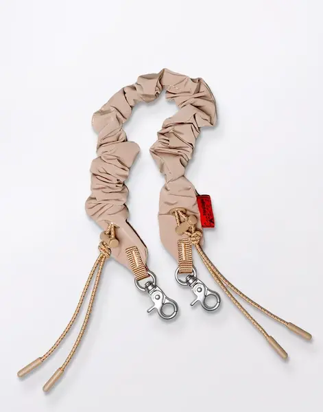 Topologie Bungee Wrist Strap Beige Tech Sateen