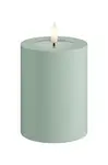LED svíčka Deluxe Homeart 7,5 x 10 cm zelená barva