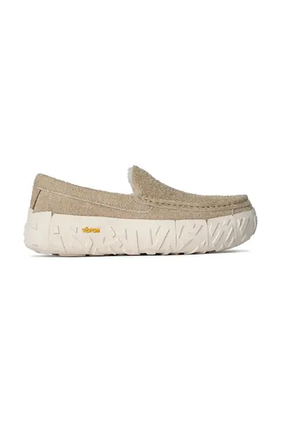 Semišové mokasíny UGG Ascot Wrap Tech pánské, béžová barva, 1167670-MDSD