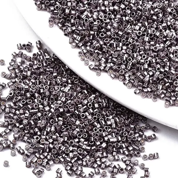 11/0 Grade A Glass Seed Beads