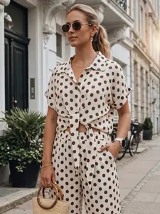 Dámske hodinky elegantného dizajnu