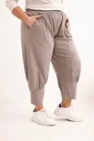 Plus size kalhoty s nízkým sedem