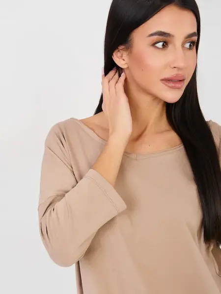 Jednobarevná béžová halenka