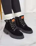 Resti Women's insulated trapper boots in black Radoras