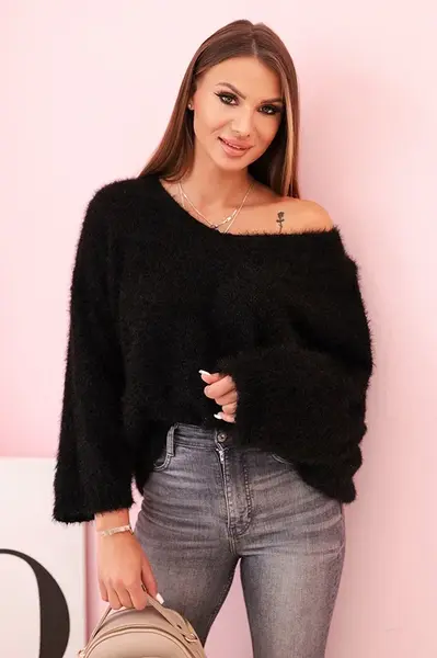 Kesi Włoski Dámský svetr z mohairu volného střihu s výstřihem do V černý