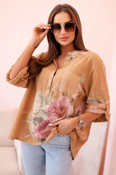 Kesi Włoski Dámska bavlnená blúzka s kvetinovým vzorom a gombíkmi - camelová