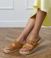 marka niezdefiniowana Hnedé ploché šľapky s prackami na remienkoch Sendi