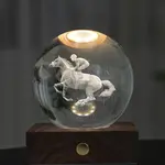 Bezdrátová stolní LED lampa Gingko Design Amber Crystal Light 9,5 x 8 cm hnědá barva