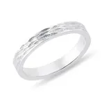 Dámsky snubný prsteň z bieleho zlata s rytinou KLENOTA