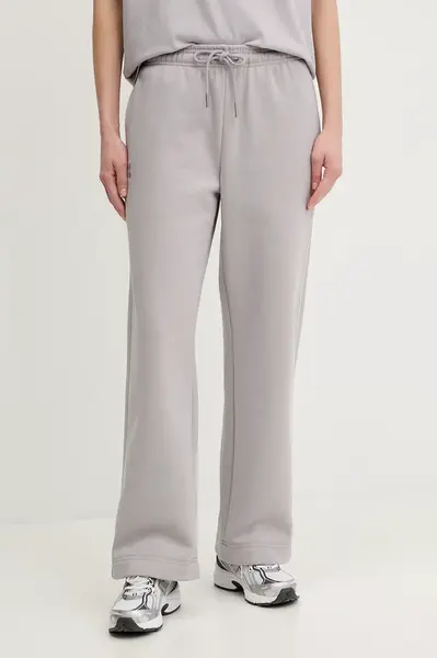 Tepláky On Club Collective