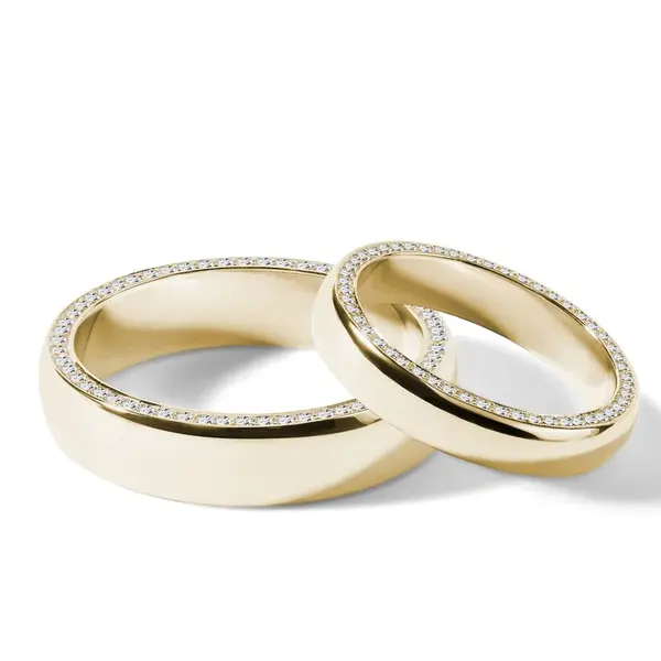 Svadobná súprava zo zlata s diamantmi po stranách obrúčky KLENOTA