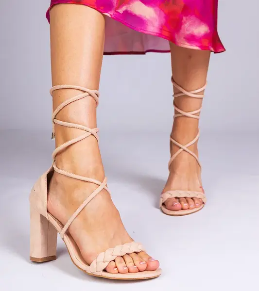 marka niezdefiniowana Beige lace-up block heel sandals Elesinda