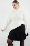 Trendyol Curve Ecru Zipper Closure Knitwear Sweater