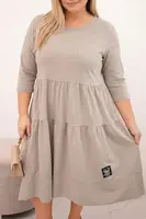 Plus size šaty s volánmi a vyhrnovacími rukávmi
