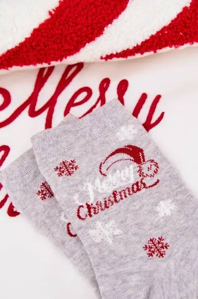 Vianočné ponožky s vločkami a textom
