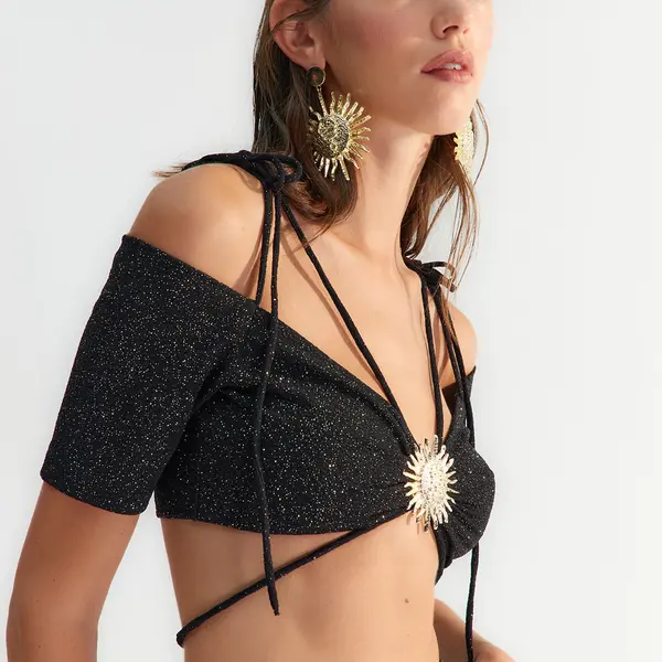 Trendyol X Zeynep Tosun Černé sluneční brýle Doplněk Podrobný třpytivý pletený bustier