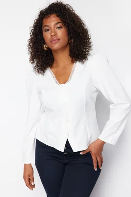 Trendyol Curve White Lace V-Neck Buttoned Plus Size Woven Blouse