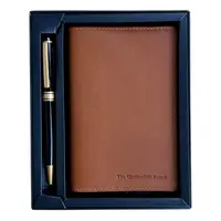 Dárkový set diář a propiska The Chesterfield Brand – koňak