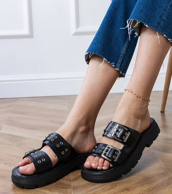 D/CEO Black flat sandals with buckles on straps Liluna
