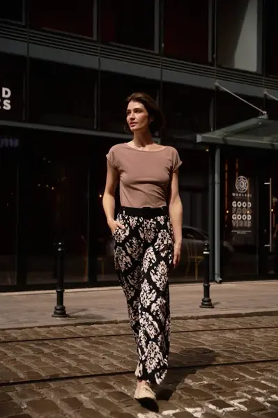 Marisse Viscose Trousers With A Belt, Black