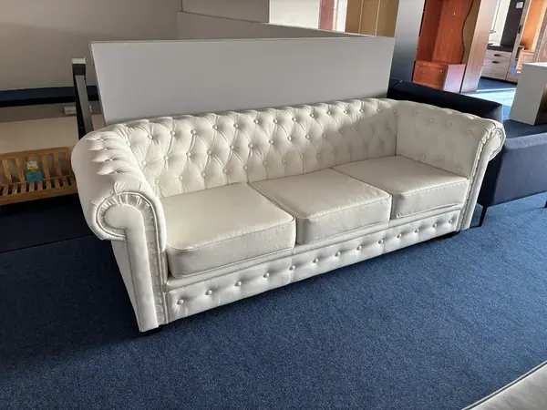 Pohovka Chesterfield - bílá eko kůže