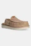 Semišové pantofle UGG Goldencoast Clog Regenerate pánské, béžová barva, 1169491-SAN
