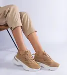 Gemre Brown sneakers on a thicker sole Guerrera