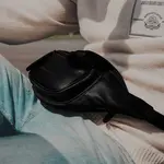 Kožená ľadvinka The Chesterfield Brand Jacki - čierna