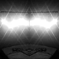 BIKINI KARNEVAL – Kvadratura kruhu