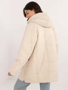 Světle béžová přechodná bunda s lesklou nití