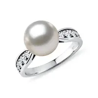 Diamantový prsteň z bieleho zlata s perlou Akoya KLENOTA
