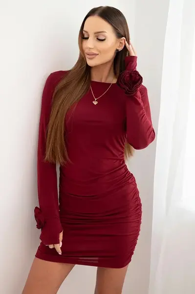 Kesi Włoski Dámska sukňa z viskózy priliehajúca s nariasením a kvetmi na rukávoch bordová