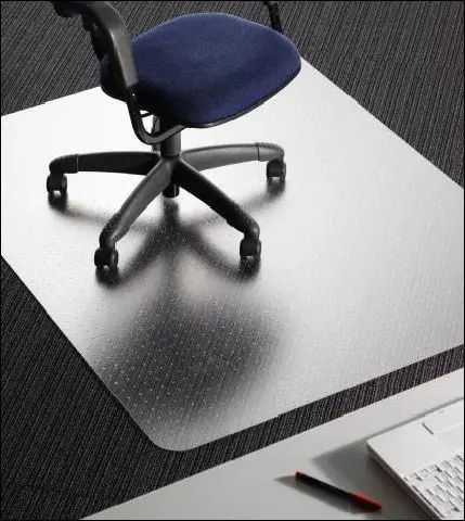 Podložka na ochranu podlahy alebo koberca - 120 x 150 cm, s tečkami