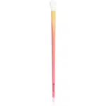 essence BRUSH IT LIKE IT'S ART blending brush štetec na blending 01 Blending Is Like Cardio For Artists 1 ks