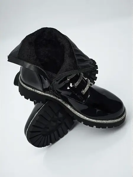 Patentové šnurovacie členkové topánky