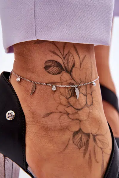 Glam Chic Strieborný náramok s perím a zirkónmi
