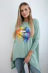 Oversized blouse with a dark mint lip print