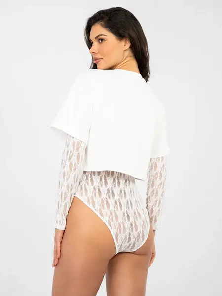 Bílé krajkové body