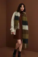 Marisse Striped scarf with fringes