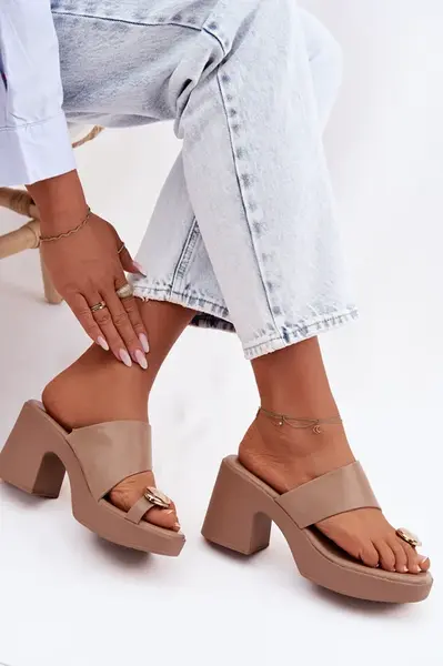 Dámské pantofle s blokovým podpatkem Sinora